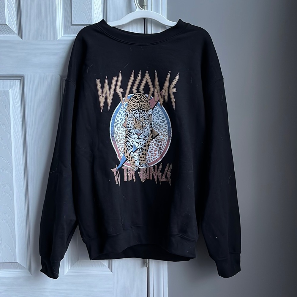Graphic Tee Sweatshirt